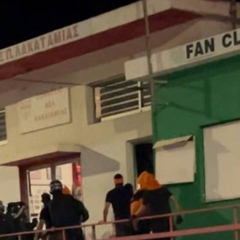 Βίντεο από την επιδρομή κουκουλοφόρων στο οίκημα της Ομόνοιας-«Απρόκλητη δολοφονική επίθεση από ΑΠΟΕΛίστες»