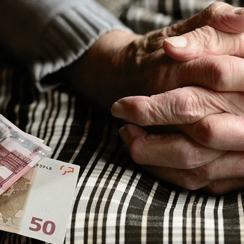 Αυξάνονται κατά 4% οι βασικές συντάξεις από το 2024-Οι ανακοινώσεις Παναγιώτου