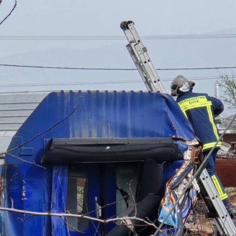 Παραδόθηκε στον Ανακριτή για τα Τέμπη το πόρισμα του καθηγητή Καρώνη