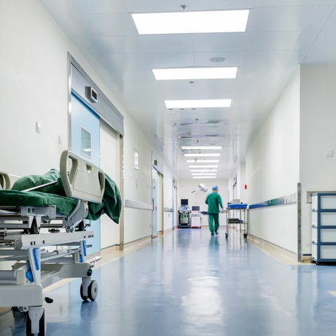 «Παρακάλεσέ με, ζήτα συγγνώμη»-Η μαρτυρία ασθενή που κατήγγειλε γιατρό για φακελάκι