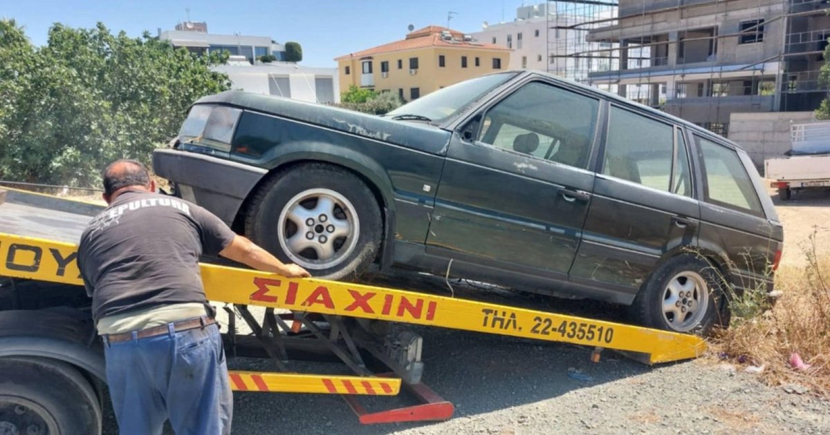 Συνεχίζει την εκστρατεία απομάκρυνσης εγκαταλελειμμένων οχημάτων ο Δήμος Λατσιών-Γερίου