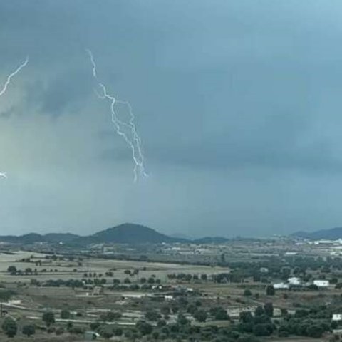 Αλλάζει ο καιρός το Σαββατοκυρίακο-Έρχονται βροχές και καταιγίδες