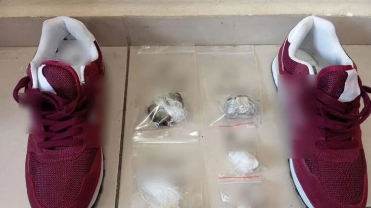 shoes_drugs