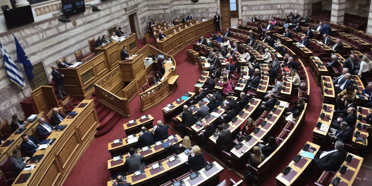 vouli-proupologismos.jpg