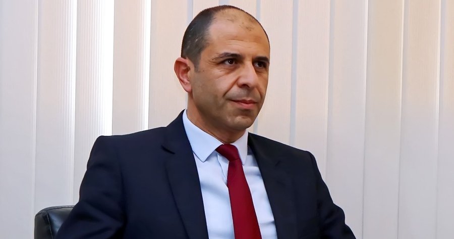 Ξέφυγε ο Οζερσάι για τον σφετερισμό Ε/κ περιουσιών-Πρότεινα «νομοσχέδιο» για τις συλλήψεις