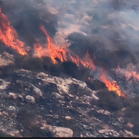 Προειδοποιεί για ψευδείς ειδήσεις σε σχέση με την πυρκαγιά η Αστυνομία-Ζητά από τους πολίτες να μην παρασύρονται