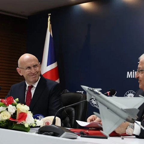 Άνοιξε ο δρόμος για την πώληση Eurofighter στην Αγκυρα-Η Τουρκία και η Βρετανία υπέγραψαν συμφωνία