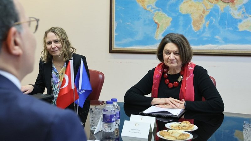 ντ