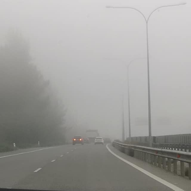 Πυκνή ομίχλη στον αυτοκινητόδρομο
