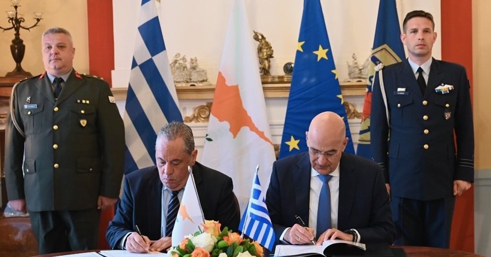 Υπεγράφη μνημόνιο συνεργασίας των Υπουργείων Άμυνας Κύπρου και Ελλάδας
