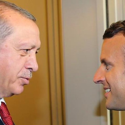 Ερντογάν σε Μακρόν: Η Τουρκία είναι έτοιμη να φιλοξενήσει διαπραγματεύσεις Ρωσίας-Ουκρανίας