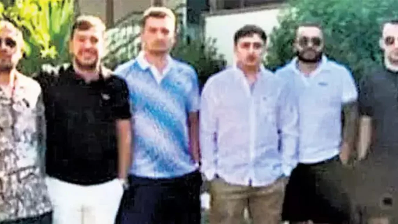 tourkoi-loutsa.jpg