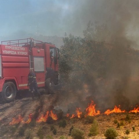 Μπαράζ πυρκαγιών, τρέχουν ξανά οι Αρχές-Νέο περιστατικό στη Λευκωσία