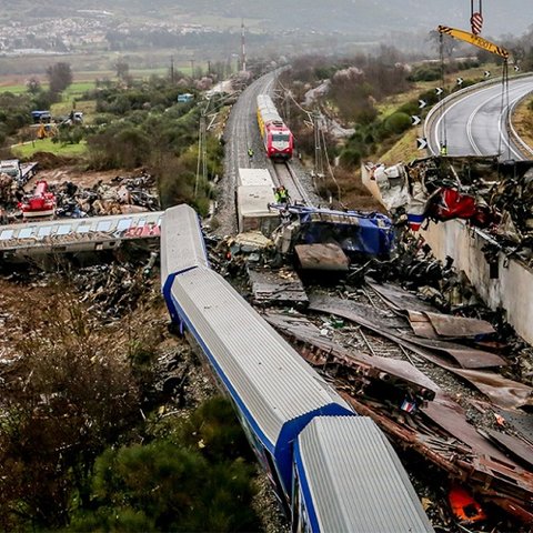 Ποινική δίωξη σε τέσσερα πρώην στελέχη του ΟΣΕ για την τραγωδία στα Τέμπη