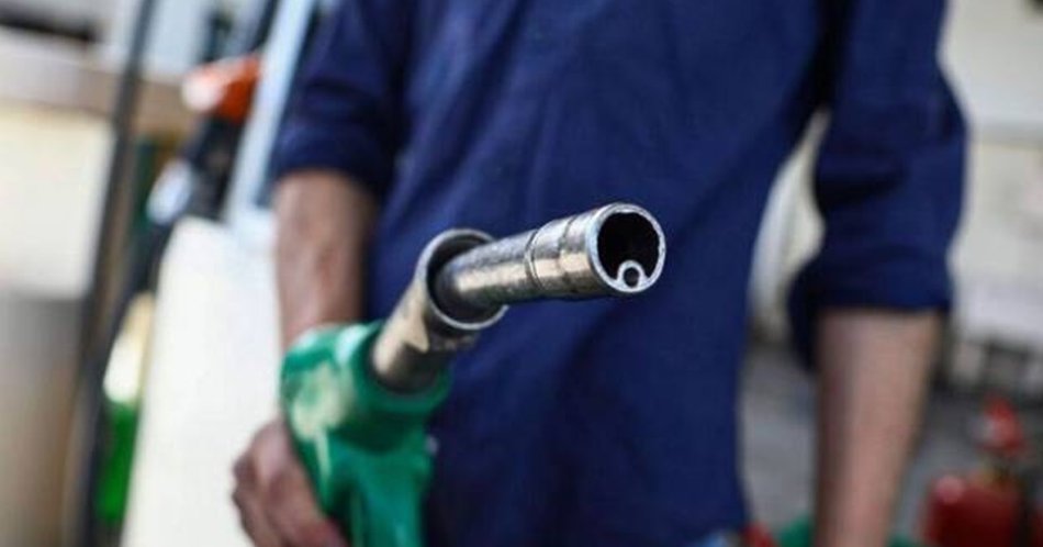 Ανησυχία και ασκήσεις επί χάρτου υπό τον φόβο αυξήσεων στα καύσιμα-Σκέψεις για νέα παράταση στον φόρο άνθρακα