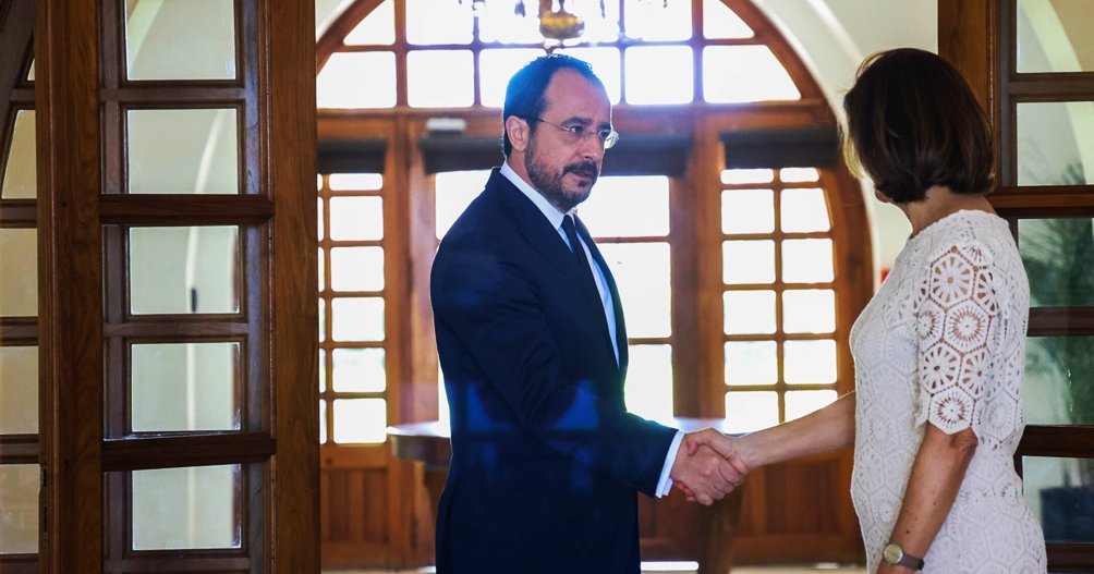 Βλέπει πρώτα τον Τατάρ και μετά τον Πρόεδρο η Ολγκίν-Eνημερώνει για τις επαφές της πριν την πενταμερή