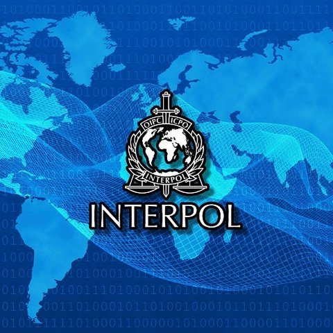 Δύο Βρετανοί κατέθεσαν μήνυση σε βάρος του προέδρου της Ιντερπόλ κατηγορώντας τον για βασανιστήρια