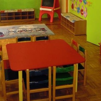 Ολοήμερο και υποδομές στα αιτήματα που έθεσαν γονείς προδημοτικής στην Επ. Παιδείας