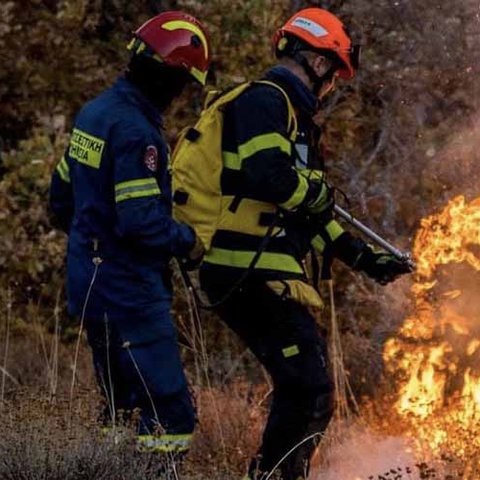 Επιλέγηκε η αποστολή για την εγκατάσταση των πυροσβεστών στην Ελλάδα