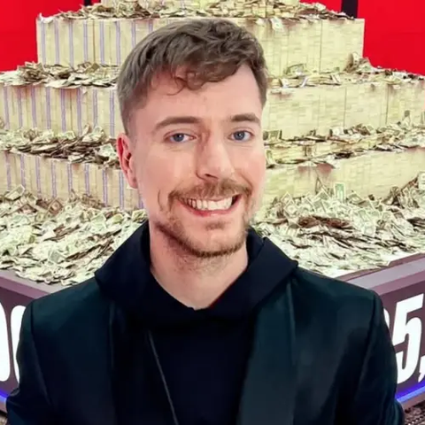 Ο πλουσιότερος YouTuber του κόσμου δηλώνει… άφραγκος-Ζήτησε δανεικά από τη μητέρα του για τον γάμο του
