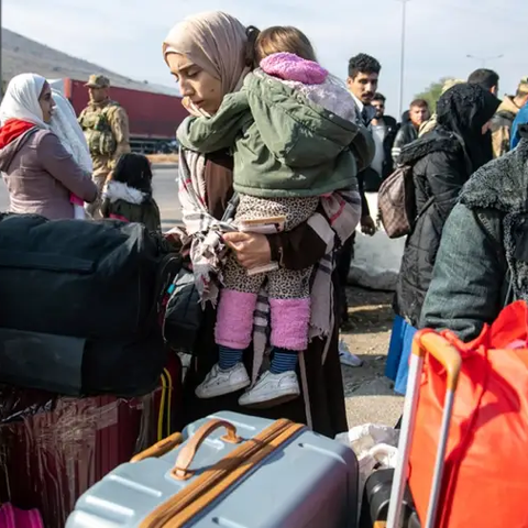 Πάνω από 1 εκατομμύριο εσωτερικά εκτοπισμένοι στη Συρία μετά την έφοδο των ανταρτών