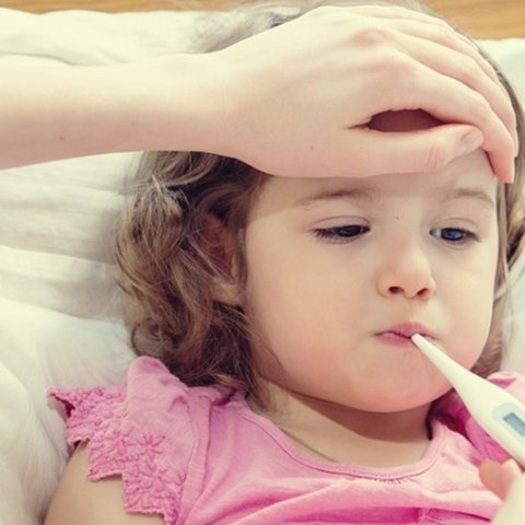 Σε έξαρση γαστρεντερίτιδα και λοιμώξεις αναπνευστικού σε παιδιά-Ευνοούν οι υψηλές θερμοκρασίες