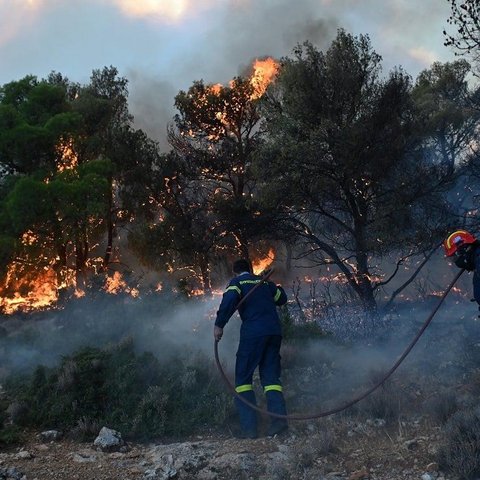 Βελτιωμένη εικόνα στα πύρινα μέτωπα της Ελλάδας-140 συλλήψεις και προσαγωγές