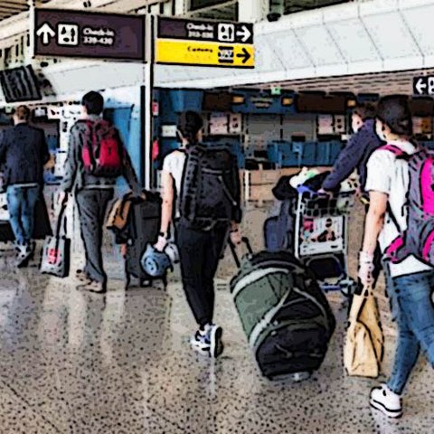 Καταγγελίες επιβατών για προβληματικά check-in, καθυστερήσεις και ακυρώσεις πτήσεων στα αεροδρόμια