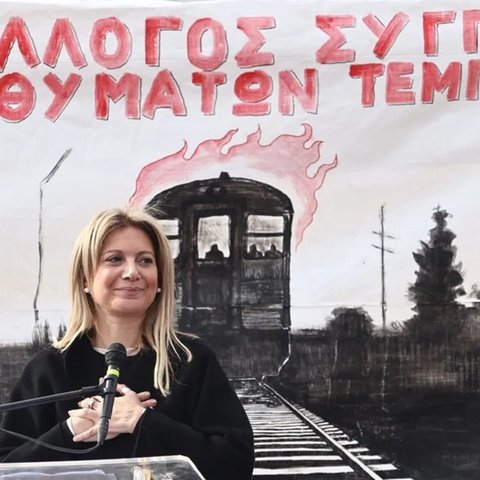 «Ελπίζουν το έγκλημα να μείνει ατιμώρητο, η κοινωνία δεν ανέχεται»-Η Μαρία Καρυστιανού για τη μαύρη επέτειο