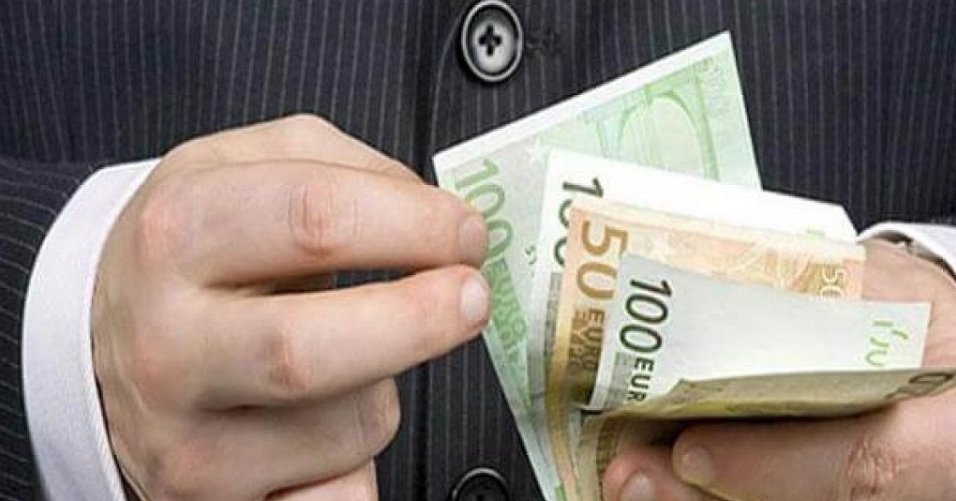 Με δύο αλλαγές κατατίθεται στη Βουλή το νομοσχέδιο για τις πολλαπλές συντάξεις