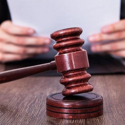 Άφησε ελεύθερο ανήλικο που κρατείτο για εμπρησμό το Εφετείο-«Δεν περιλαμβάνεται κίνδυνος φυγοδικίας»