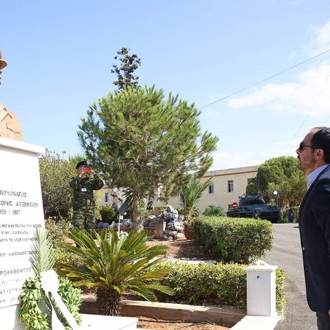 Επισκέφθηκε την Σχολή Εφέδρων Αξιωματικών ο ΠτΔ και τόνισε την ανάγκη για ισχυρές ένοπλες δυνάμεις