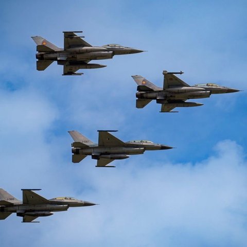 Παραδόθηκαν στην Ουκρανία τα πρώτα F-16-Η σημασία τους στον πόλεμο με την Ρωσία