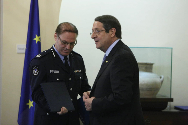 aabd02ed-4f7b-4a05-86d5-3e48de6dfc3c.jpg