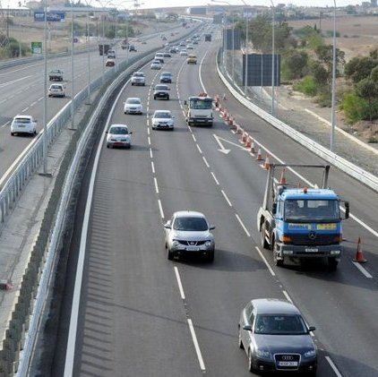 Ολονύκτιες εργασίες στους αυτοκινητοδρόμους Λευκωσίας-Λεμεσού και Λεμεσού-Πάφου