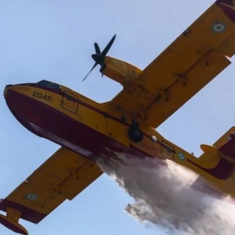 Πυρκαγιά στην επαρχία Λεμεσού-Στη μάχη και εναέρια μέσα, προστατεύθηκαν οικίες