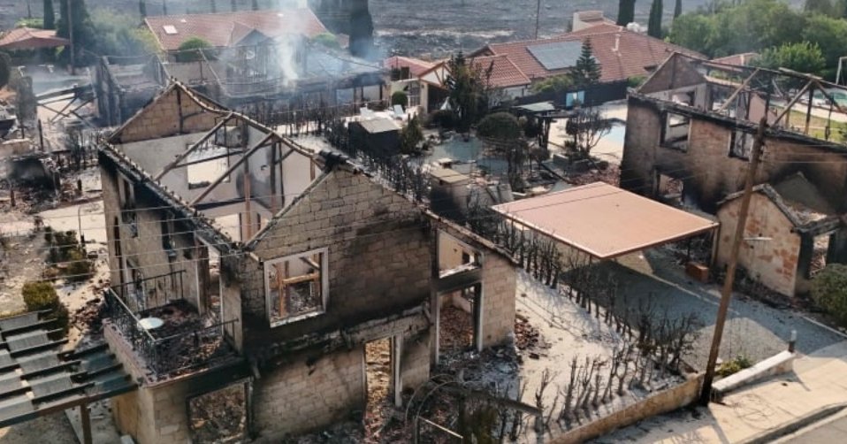 Τραγικός ο πρώτος απολογισμός από τη φωτιά σε 15 κοινότητες-Ζημιές σε 53 οικίες, τρία υποστατικά και 88 οχήματα Τραγικός ο πρώτος απολογισμός από τη φωτιά σε 15 κοινότητες-Ζημιές σε 53 οικίες, τρία υποστατικά και 88 οχήματα