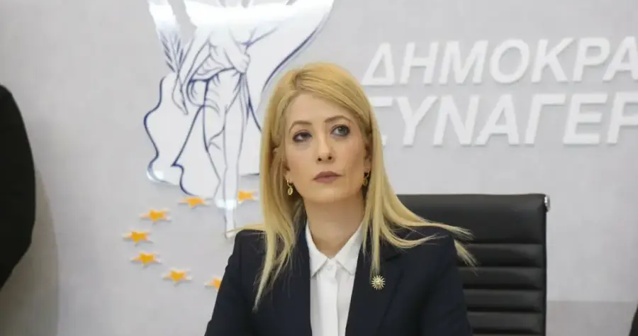 Αυστηρό μήνυμα Αννίτας-«Όσοι ονειρεύονται να φτιάξουν κόμματα για να πλήξουν τον ΔΗΣΥ θα μας βρουν απέναντι»