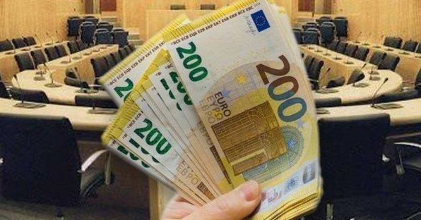 Μελετά την έκθεση της Ελεγκτικής για τα κόμματα η Κυβέρνηση-Δεν αποκλείει εκσυγχρονισμό του Νόμου Μελετά την έκθεση της Ελεγκτικής για τα κόμματα η Κυβέρνηση-Δεν αποκλείει εκσυγχρονισμό του Νόμου