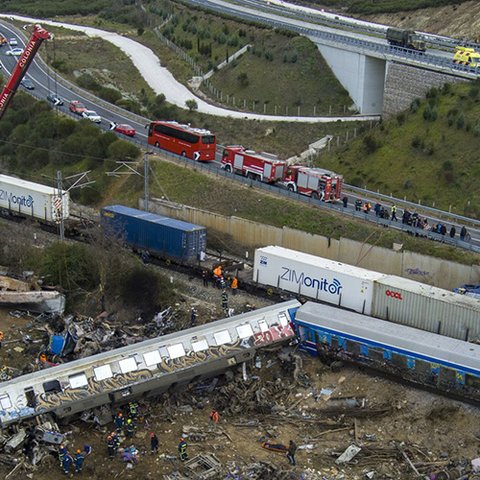 Νέα στοιχεία κι ερωτηματικά έναν χρόνο μετά, για την φονική έκρηξη στα Τέμπη-Όσα καταγράφει τo πόρισμα