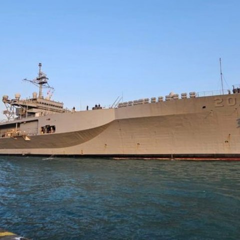 Στη Λάρνακα αγκυροβόλησε το USS Mount Whitney