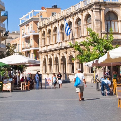 Γυναίκα έχασε το παιδί της στο κέντρο του Ηρακλείου και έπαθε ανακοπή