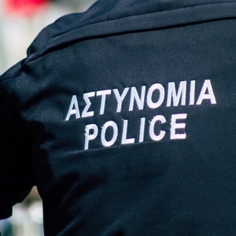 Χειροπέδες σε 26χρονο που έκανε βόλτες έχοντας στην κατοχή του κάνναβη