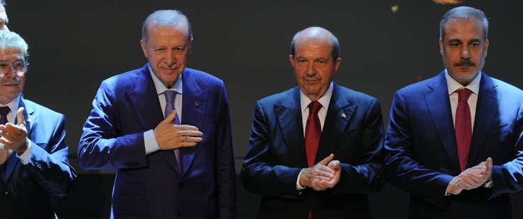 GwUH30lXIAAU8hE