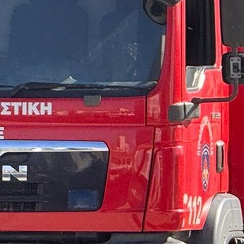 Έβαλαν φωτιά σε ελαστικά σε σχολείο στη Λεμεσό