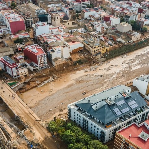 Η ισπανική κυβέρνηση διαθέτει 10,6 δισεκατομμύρια ευρώ σε δάνεια και επιχορηγήσεις στους πλημμυροπαθείς