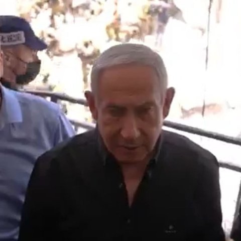 Ο Νετανιάχου δηλώνει ότι το Ιράν θα πληρώσει «πολύ βαρύ τίμημα» για τα φονικά πυραυλικά πλήγματα