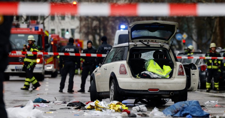 Υπέκυψαν μητέρα και δίχρονη κόρη της που τραυματίστηκαν όταν ο Αφγανός έριξε το όχημά του σε πλήθος