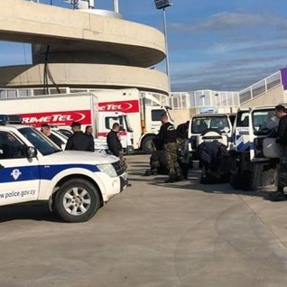 Πήγαν ΓΣΠ με ρόπαλα, ξύλα και ναρκωτικά-Έξι συλλήψεις πριν τον ΑΠΟΕΛ-Απόλλωνας