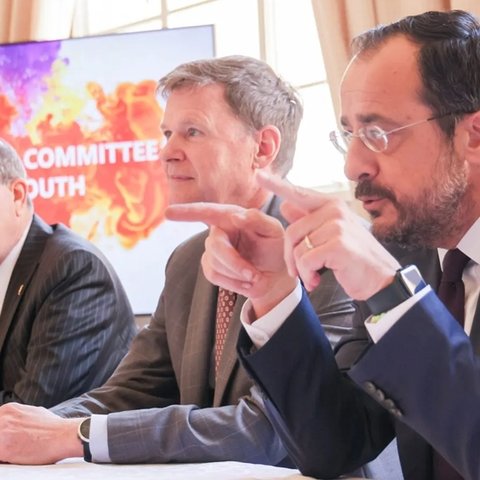 Τα βάζει ξανά με την ΕΕ ο Τατάρ-Έψαχνε για την «κυριαρχική ισότητα» του στην Έκθεση Προόδου